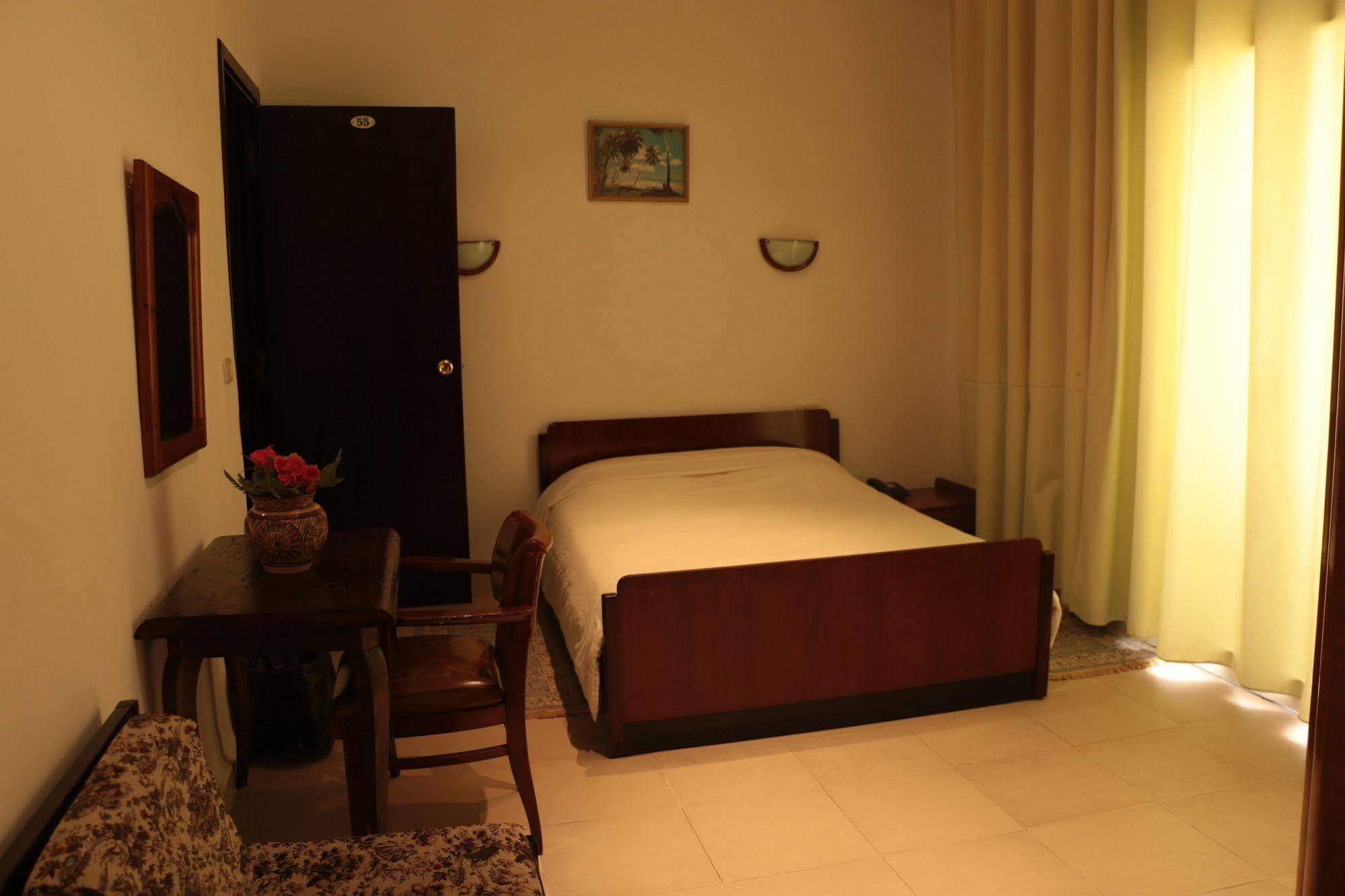 Hotel Saint Georges Tunis Exterior foto